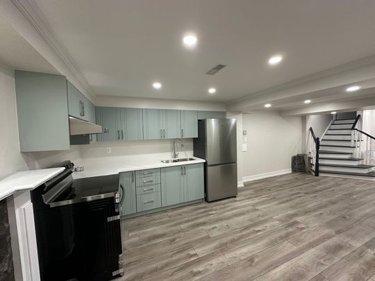 For Lease - 3394 Crimson King Circle Unit# Lower, Mississauga, Ontario - Photo 1