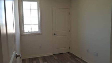 One plus den condo for rent in Bowmanville - Photo 5