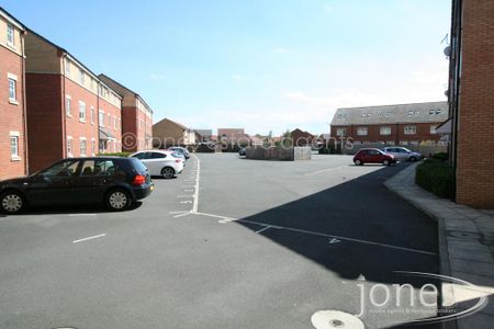 2 bedroom apartment to rent - Photo 3