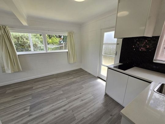 One Bedroom Sunny Flat in Hillcrest - Photo 1