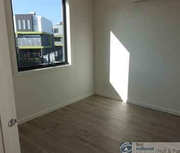 82 Nickson Street, Bundoora - Photo 2