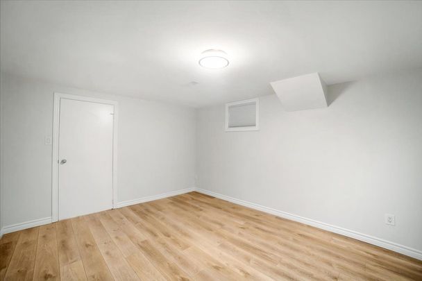 For Lease - 418 Norrie Crescent, Burlington, Ontario - Photo 1