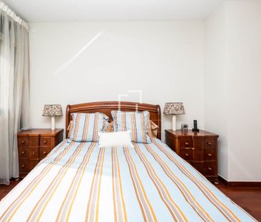 Excellent 5 Bedroom house / villa for rent in Montmar, Barcelona - Photo 4