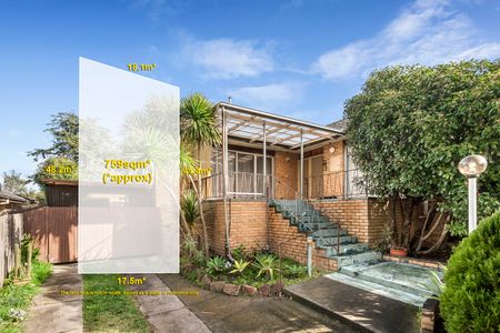 42 Avonhurst Drive, Glen Waverley VIC 3150 - House For Rent | Domain - Photo 5