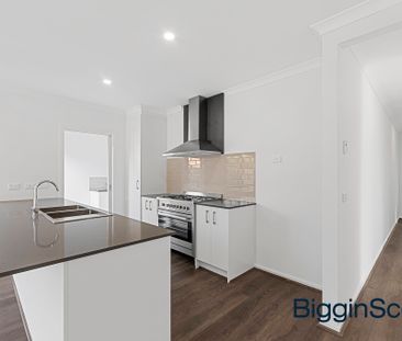 Perfect Family Home! - Photo 2