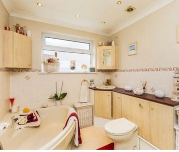 Room in a Shared House, Hillside Avenue, SO18 - Photo 2