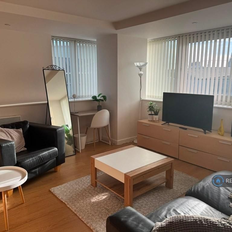 1 bedroom flat to rent - Photo 1