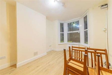 Meanley Road, London, E12 - Photo 2