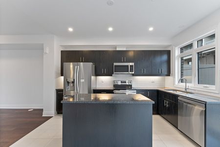 For Lease - 2140 Trafalgar Rd Road Unit# 47, Oakville, Ontario - Photo 3