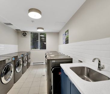 Pacific Terrace Apartments - Photo 2