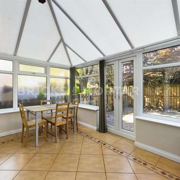 (?ppw) Henry Square, Shieldfield, Newcastle Upon Tyne, NE2 - Photo 1