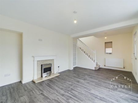 3 bedroom semi-detached house to rent - Photo 2