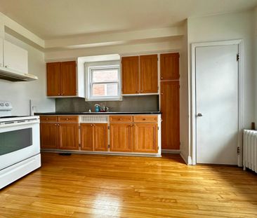 2490 Rue Sherbrooke Est, #2 - Photo 4