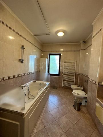 Large Mansion and Grounds, 6 bdr, Pipera - Fotografie 3