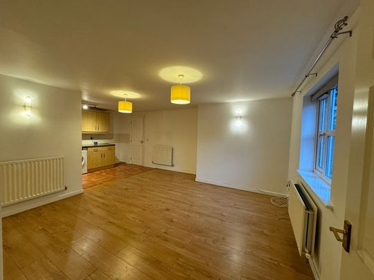 2 bed apartment to rent in Massingham Park, Taunton, TA2 - Photo 1