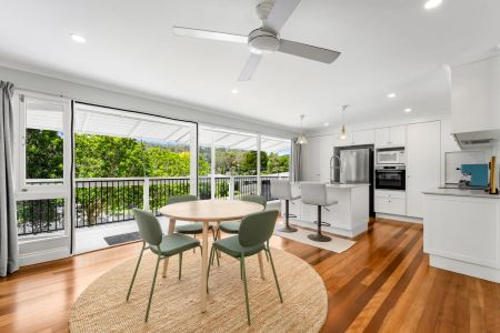 STUNNING, STYLISH GAP HOME FOR RENT... - Photo 3