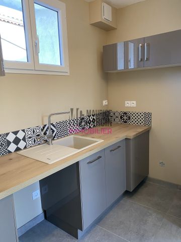 A LOUER MAISON DE VILLE 2 CHAMBRES + COUR - Photo 5