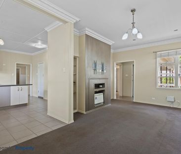 The perfect family home! Prime East Toowoomba location, what an opp... - Photo 1