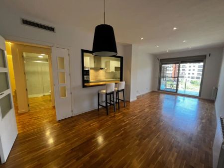 Piso de alquiler en Juan Carlos I - Photo 2