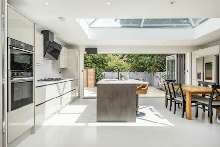 Springfield Avenue, Hampton, TW12 - Photo 5