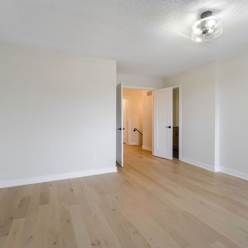 For Lease - 4197 Longmoor Drive Unit# 8, Burlington, Ontario - Photo 1