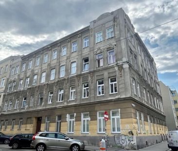 Erstbezug nach Sanierung I Charmante 2-Zimmer Altbauwohnung - Photo 1