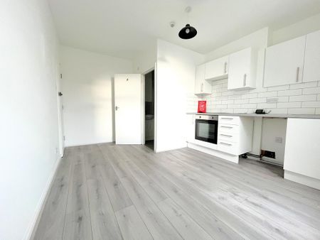 Studio to rent - Photo 2