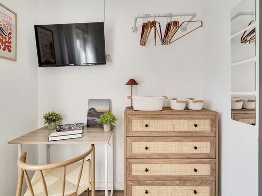 Passeig de Valldaura, Barcelona, Catalonia 08016 - Photo 1