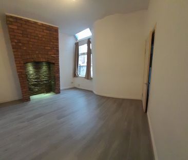 2 Bed Terraced House, Fairfield Street, M6 - Photo 4