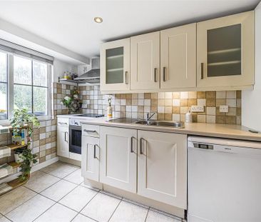 2 bedroom terraced house to rent - Photo 4