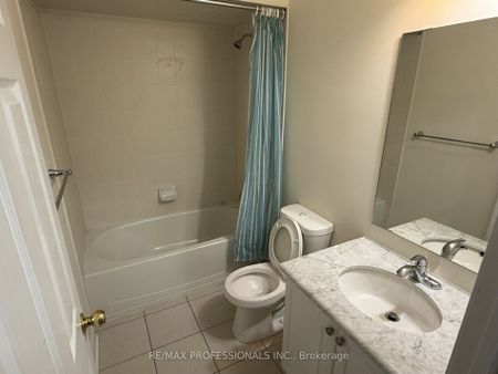 For Lease - 72 Upper Duke Crescent, Markham, Ontario - Photo 3