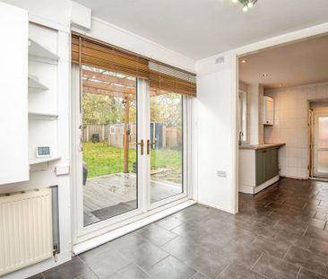 West Pinfold, Barnsley, Royston - Photo 5