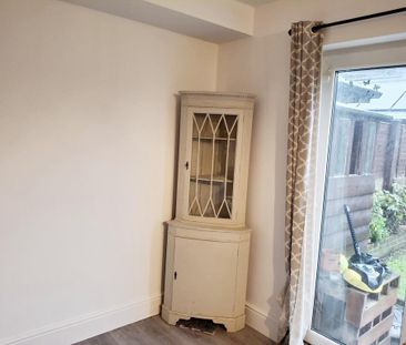 4 bedroom semi-detached house to rent - Photo 1