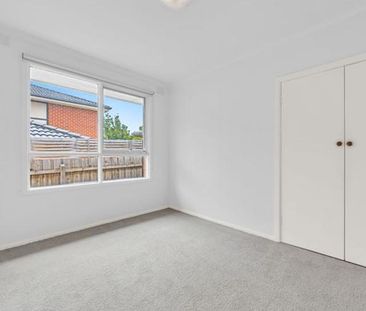 FEEL AT HOME IN FERNTREE GULLY - Photo 2