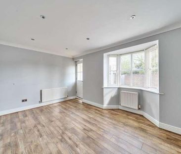 Fairford Leys Way, Aylesbury, HP19 - Photo 2