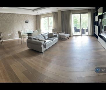 3 bedroom flat to rent - Photo 2