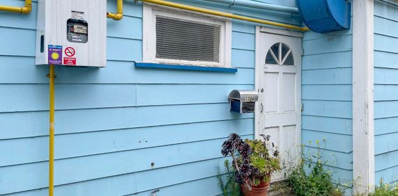 Charming Studio in the Heart of Newtown - Photo 2