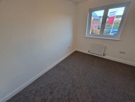 3 bedroom semi-detached house to rent - Photo 5