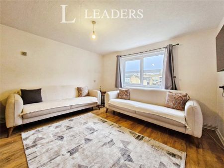 3 bedroom flat to rent - Photo 2