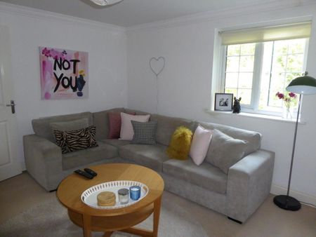 2 bedroom flat to rent - Photo 2