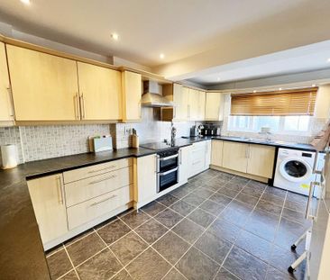 3 bedroom semi-detached house to rent - Photo 5