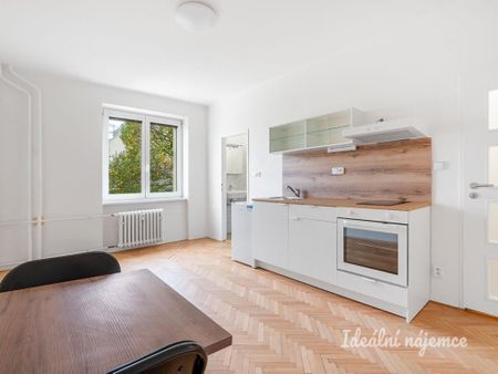 Pronájem bytu 1+kk 20 m2 - Photo 2