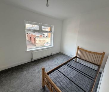 2 Avoniel Parade, Belfast, BT5 4SH - Photo 2