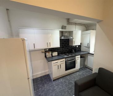 4 bedroom house share to rent - Photo 5