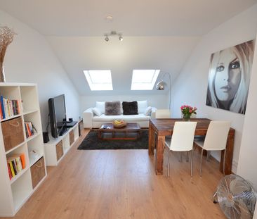 City-Residence: Modern möblierte 2-Zimmer-Wohnung in Niederrad - Photo 2