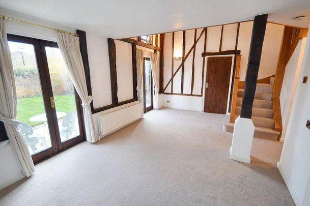 2 bedroom barn conversion to rent - Photo 1