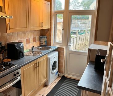 Room in a Shared House, Constance Road, CR0 - Photo 6