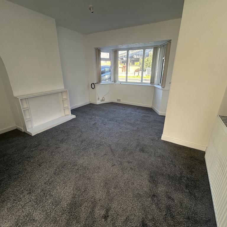 3 bedroom end of terrace house to rent - Photo 1