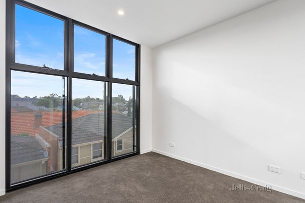 207/222 Buckley Street, Essendon - Photo 1