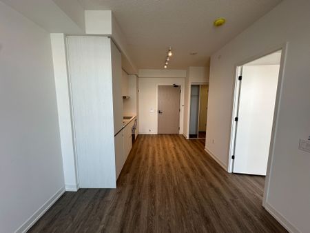 For Lease - 8 Interchange Way Unit# 5703, Vaughan, Ontario - Photo 5
